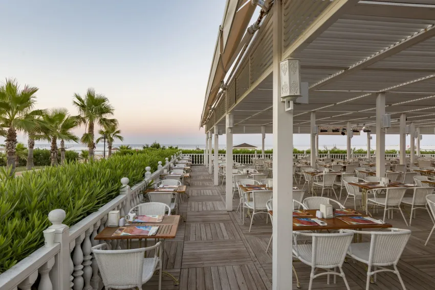 Royal Alhambra Palace 5*-11