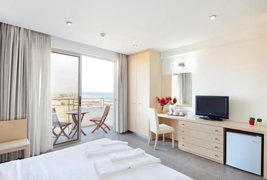 Capital Coast Resort and Spa 4*-10