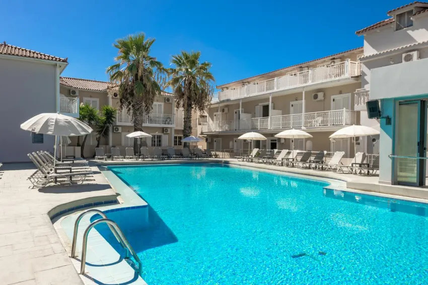 Canadian Hotel 4*-27