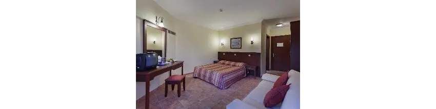 Larissa Sultans Beach 4*-9