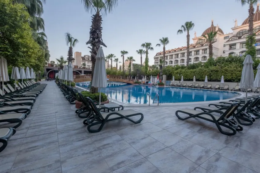 Side Crown Palace 5*-16