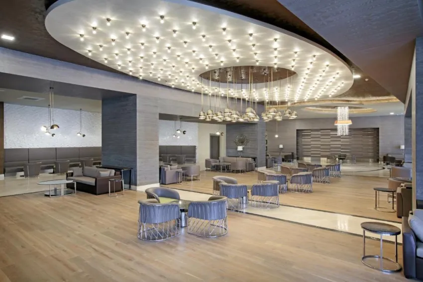 ROYAL SEGINUS  5*-78