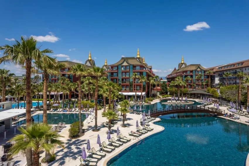 SIAM ELEGANCE HOTELS & SPA  5*-12