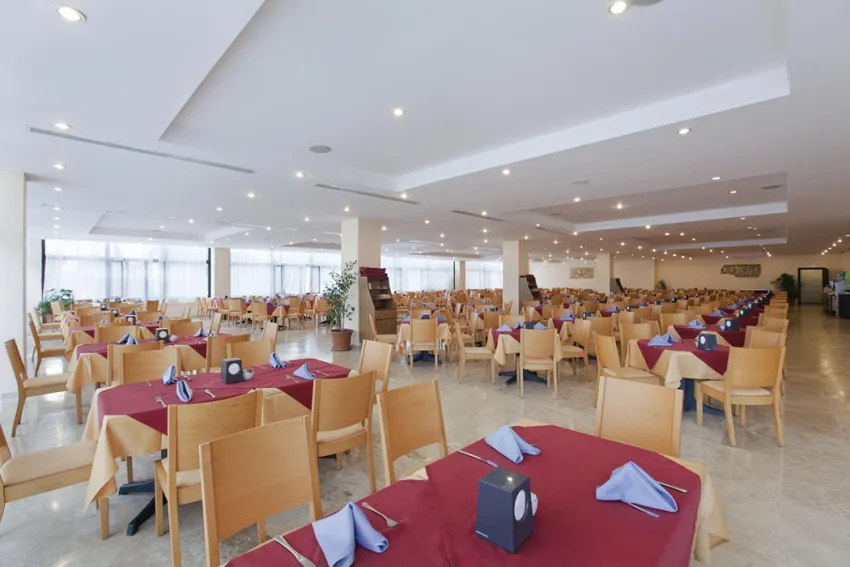 CESARS SIDE (EX CESARS RESORTS SIDE)  5*-4