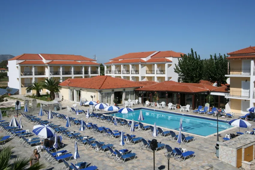 Village Inn Studios and Apartments 4*-1