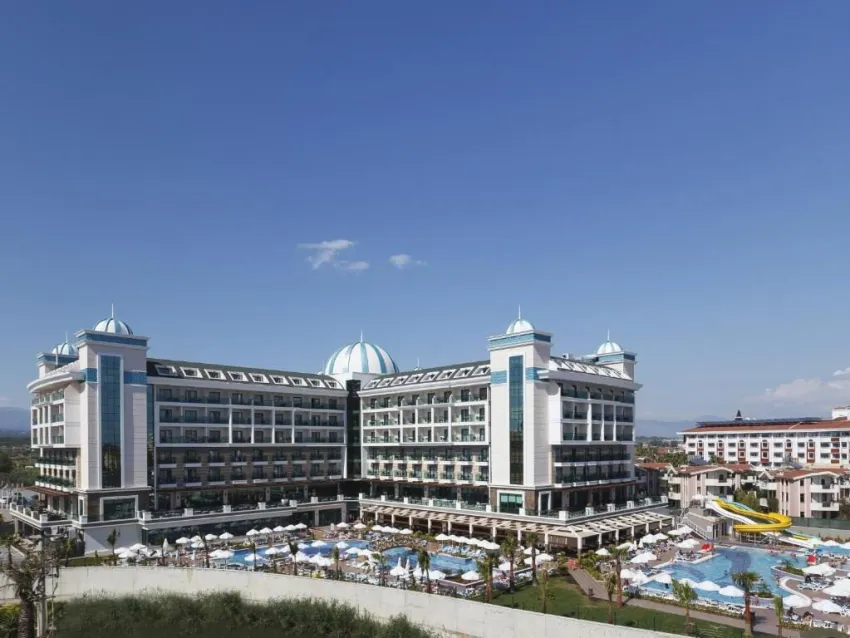 LUNA BLANCA RESORT & SPA  5*-10