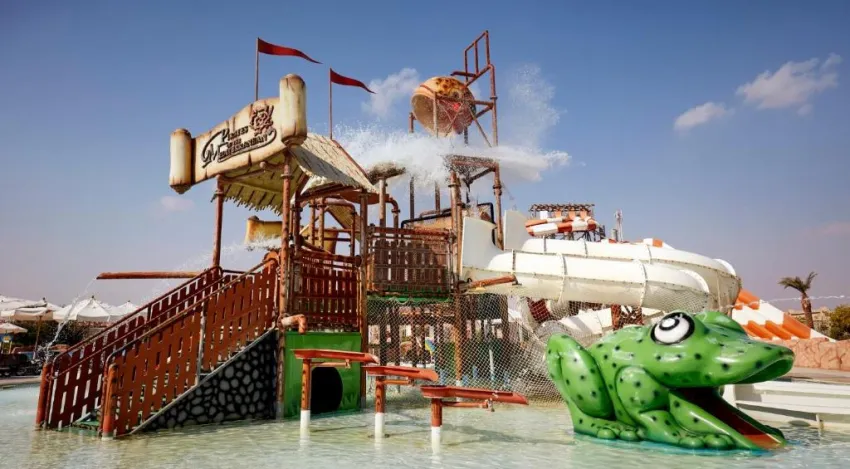CORAL SEA WATER WORLD  4*-5