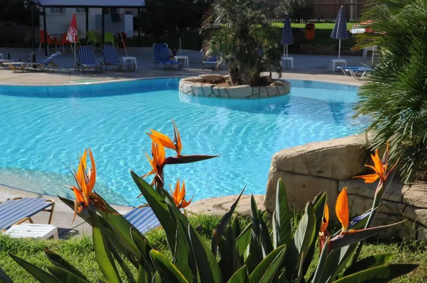 Mayfair Gardens 4*-7