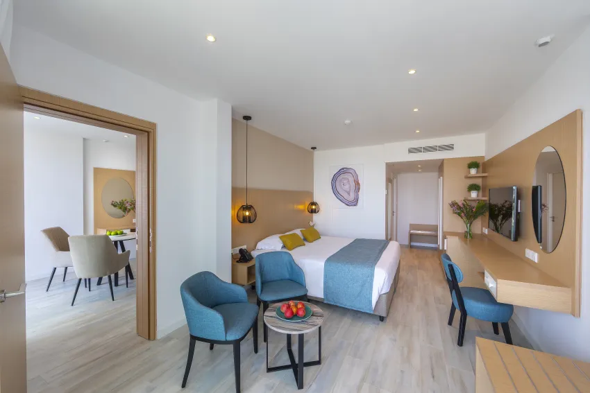 Leonardo Crystal Cove Hotel and Spa by the Sea 4*-41