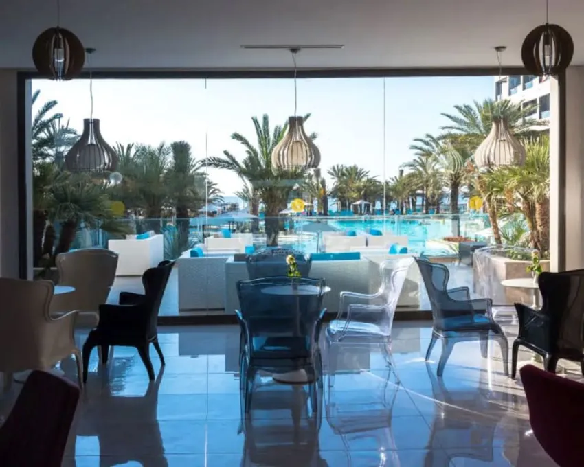 ROSA BEACH THALASSO & SPA  4*-58