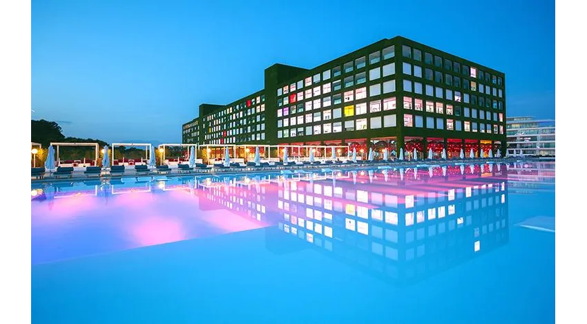 ADAM & EVE (ADULTS ONLY 16+)  5*-7