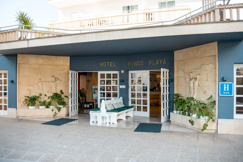 Pinos Playa Hotel 3*-4