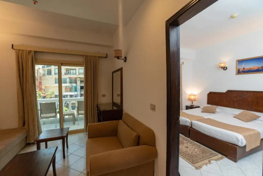 Minamark Beach Resort 4*-93