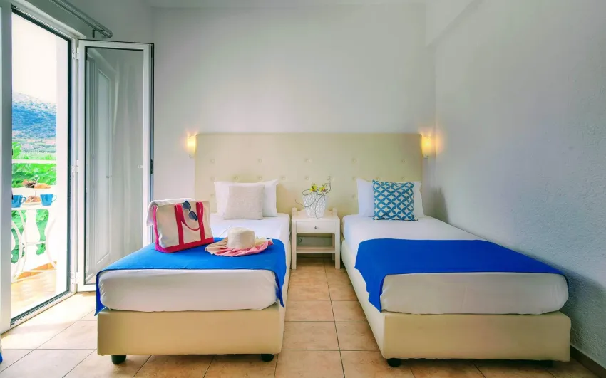 Ibiscus Apartments 2*-12