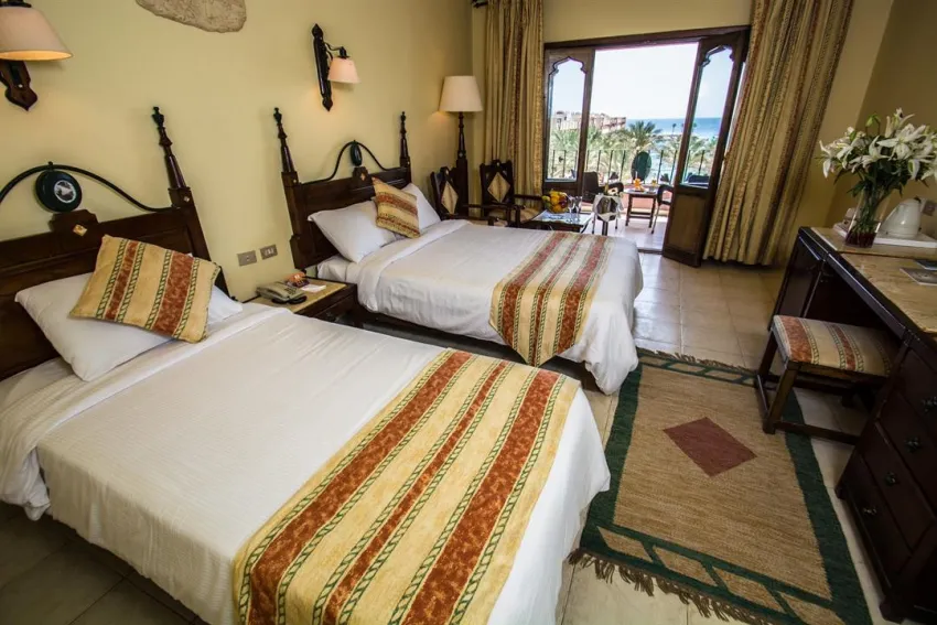 SUNNY DAYS EL PALACIO RESORT & SPA  4*-2