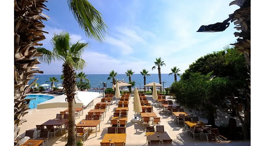 ANITAS BEACH HOTEL  4*-6