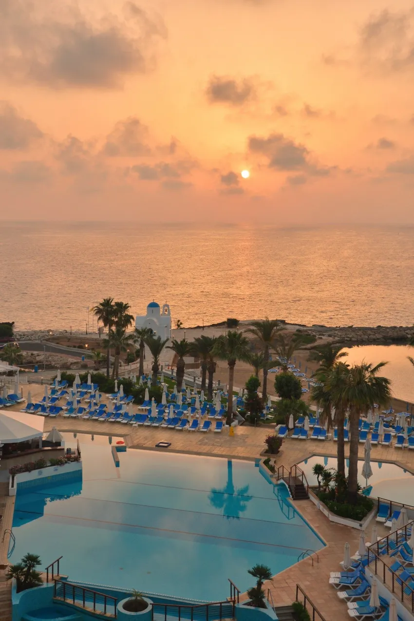 Golden Coast Beach Hotel 4*-6