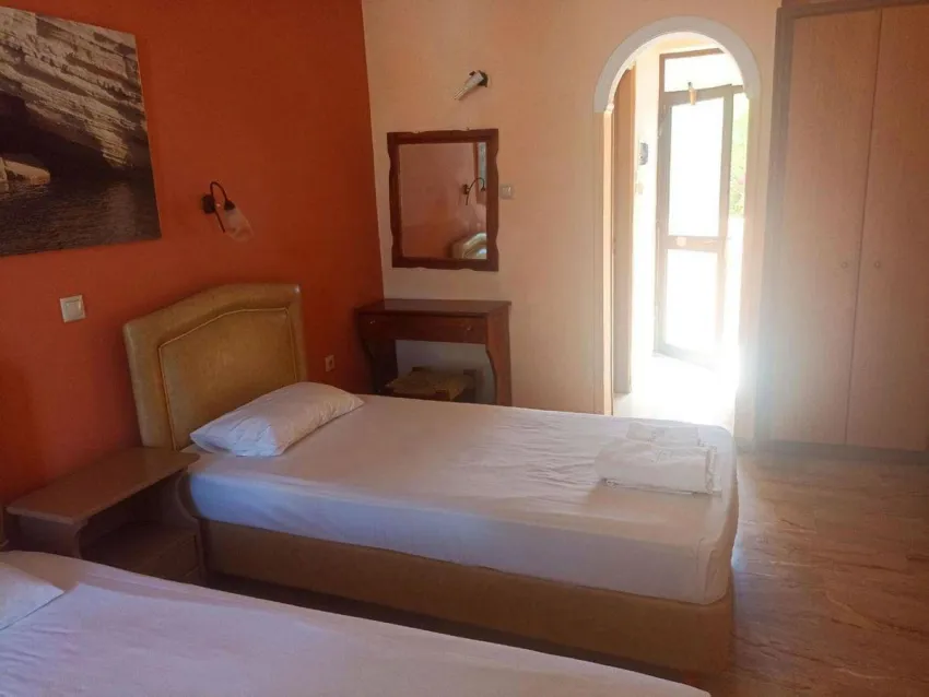 Laganas Beach hotel (ex- Eugenia ) 2*-16