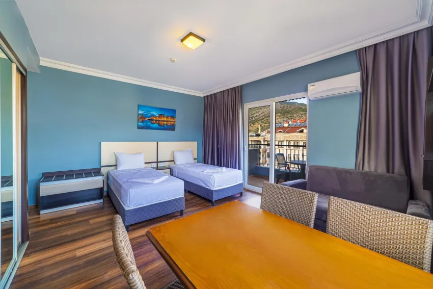 Royalisa City Apart 3*-20