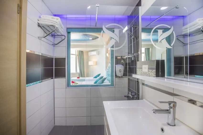 MERIDIA BEACH HOTEL  5*-10