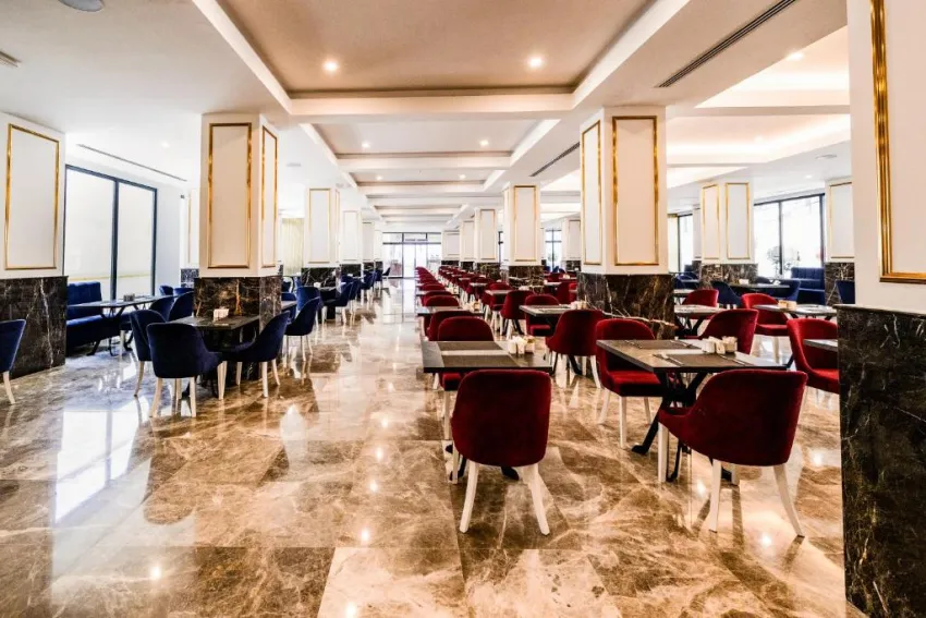 GRANADA LUXURY RED (ADULTS ONLY 16+)  5*-18