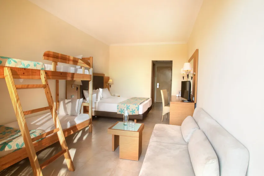 Sol Cosmopolitan Rhodes 4*-11