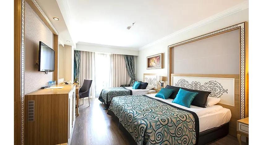 CRYSTAL WATERWORLD RESORT & SPA  5*-6