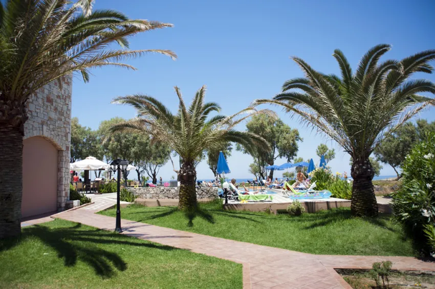 Lito Beach Hotel 3*-8