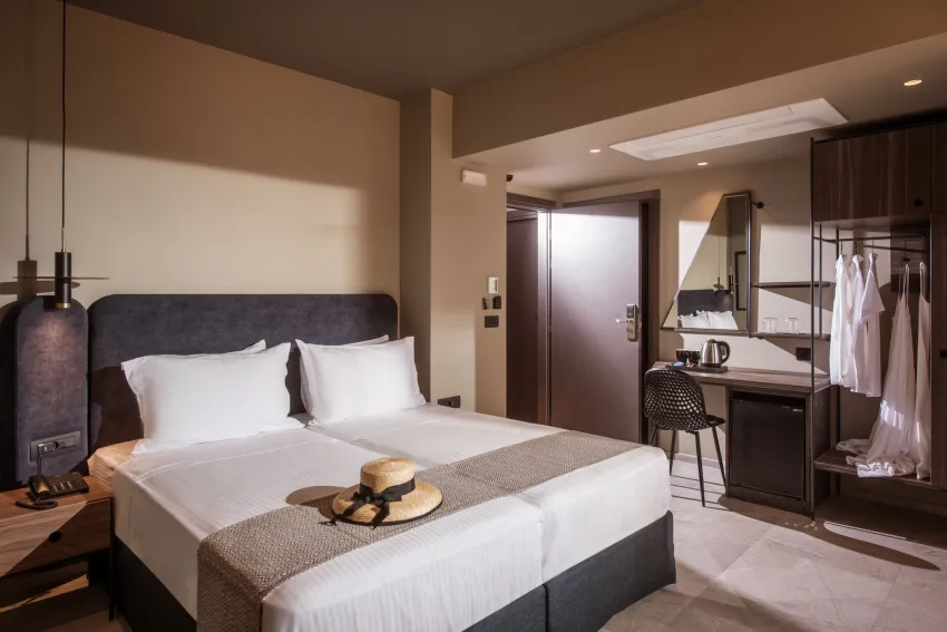 Petousis Hotel and Suites 4*-6