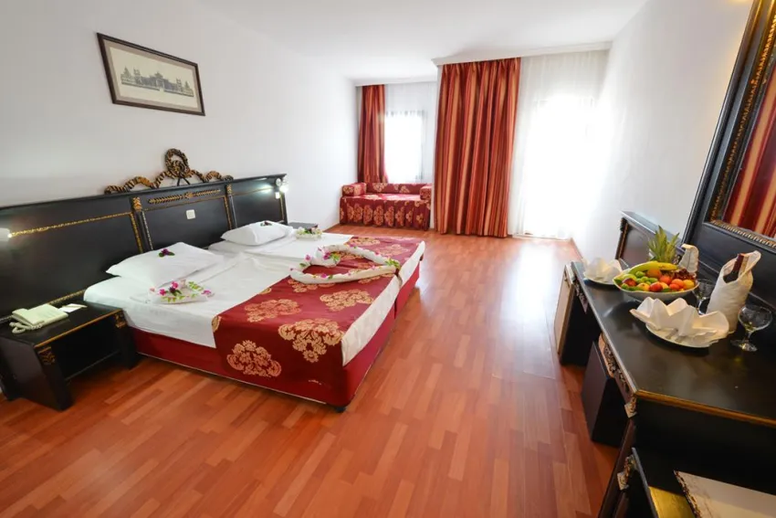 CESARS SIDE (EX CESARS RESORTS SIDE)  5*-17