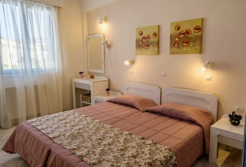 Ariadne Hotel 2*-6