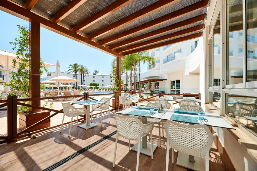 AluaSun Continental Park Hotel & Apartments 4*-111