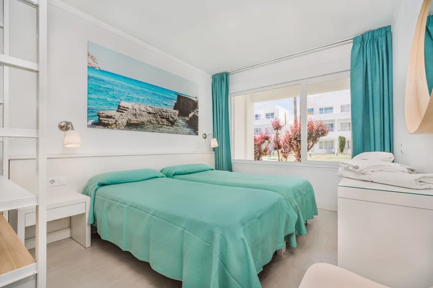 Apartamentos Habitat 3*-7