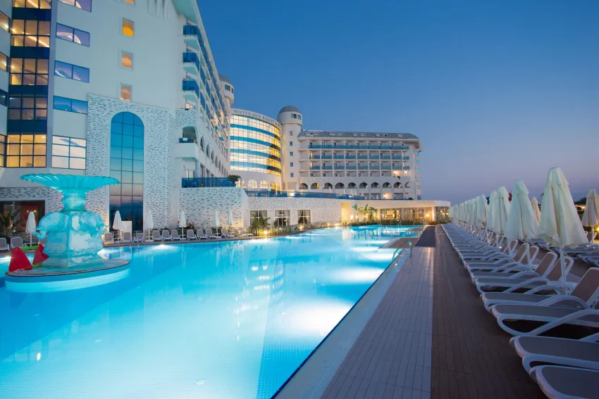 Water Side Resort & Spa 5*-40