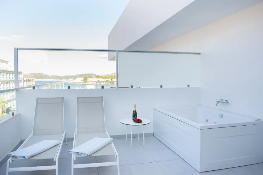 Reverence Life Hotel 4*-77