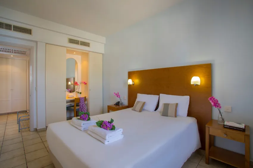 Louis Althea Beach 4*-29