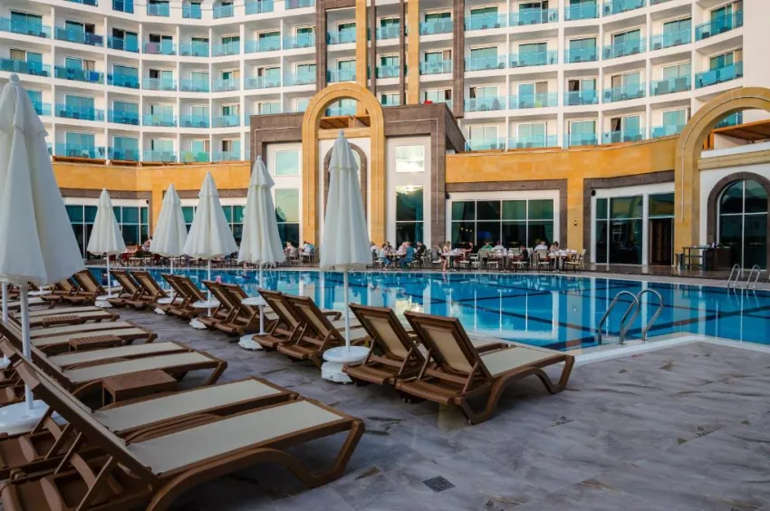 THE LUMOS DELUXE RESORT HOTEL & SPA  5*-41