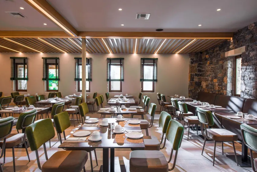 Petousis Hotel and Suites 4*-7