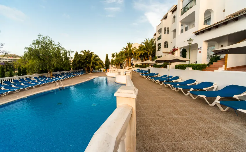 Holiday Center Apart 3*-12