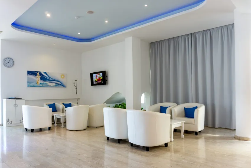 Anonymous Beach 3*-16