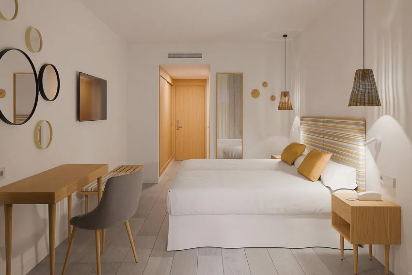 HM Isabela – Adults Only 4*-48