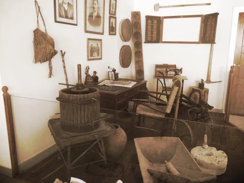 M. Moniatis Hotel 3*-3