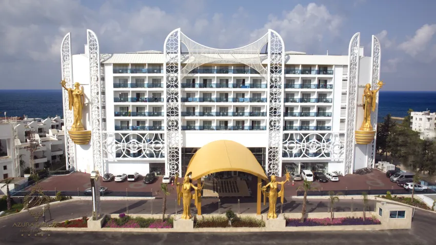 Azura Deluxe Resort & Spa Hotel 5*-6