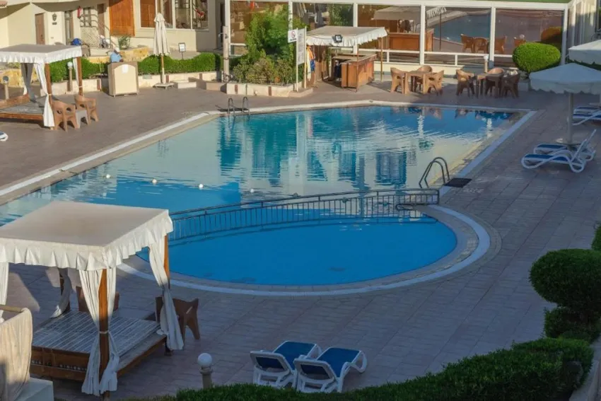 CATARACT LAYALINA  3*-24