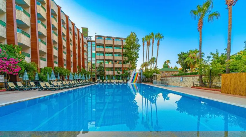 CLUB MONTE CARLO HOTEL  4*-7