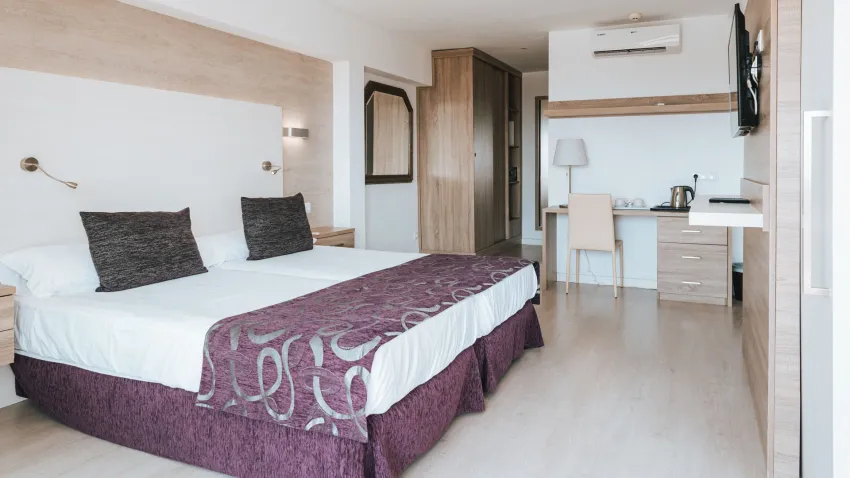 Globales Panamá Adults only 4*-18