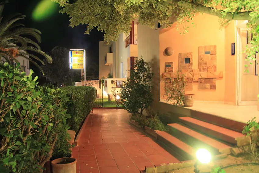 ELOTIA HOTEL 3*-14