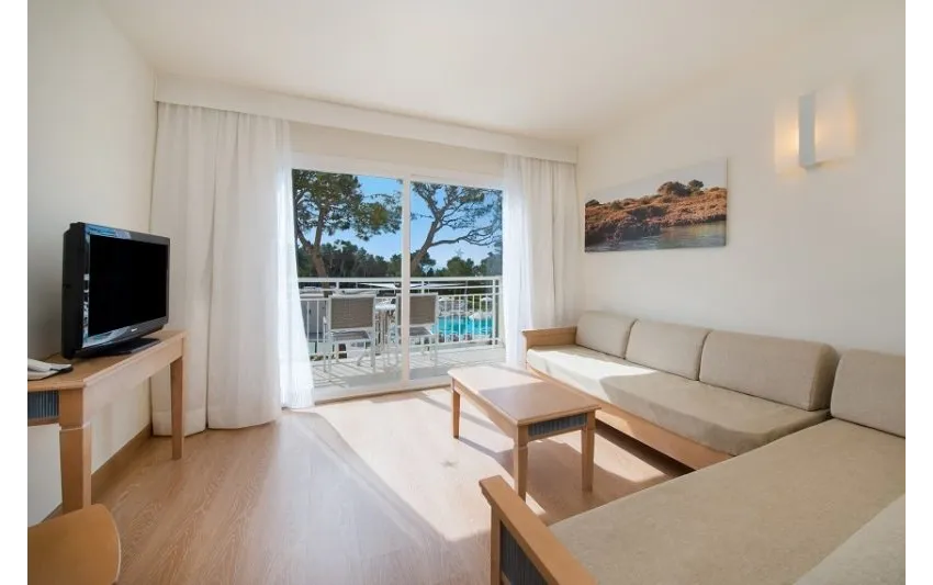 Iberostar Waves Club Cala Barca 4*-7