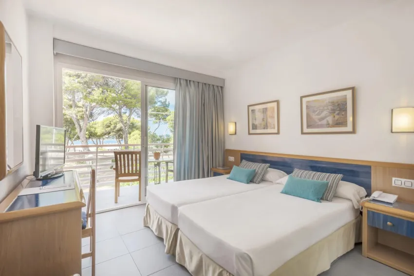 HM Isabela – Adults Only 4*-23