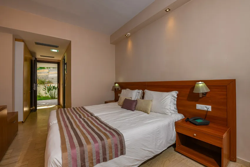 Alexandra Beach Resort 4*-24